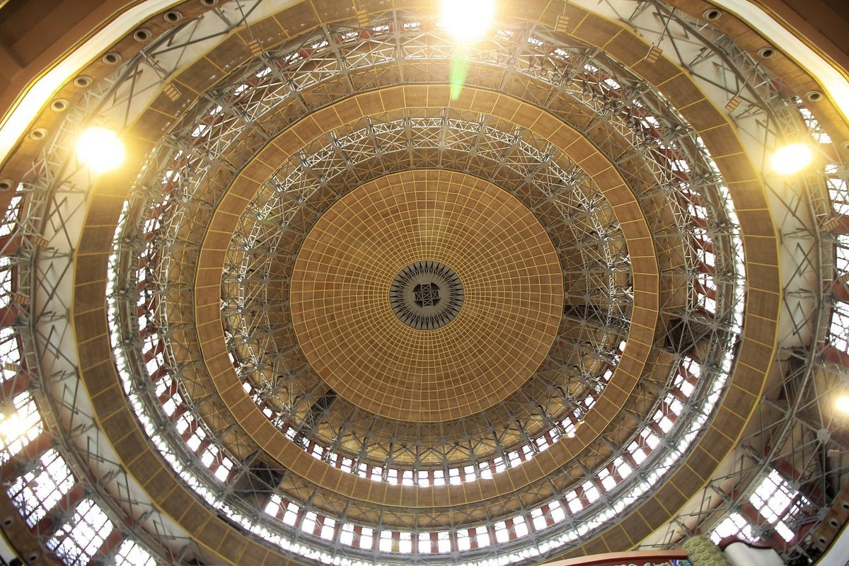 雄伟的重庆人民大礼堂