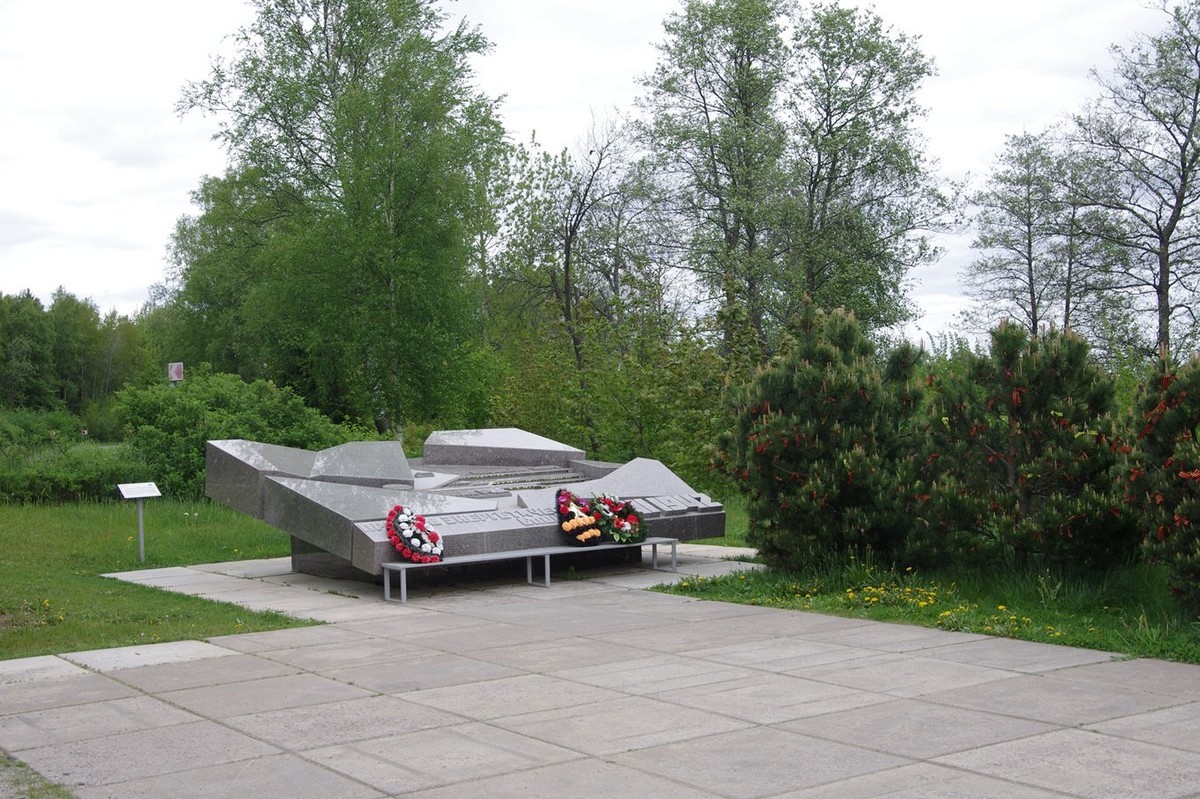 圣彼得堡拉多加湖畔的纪念碑