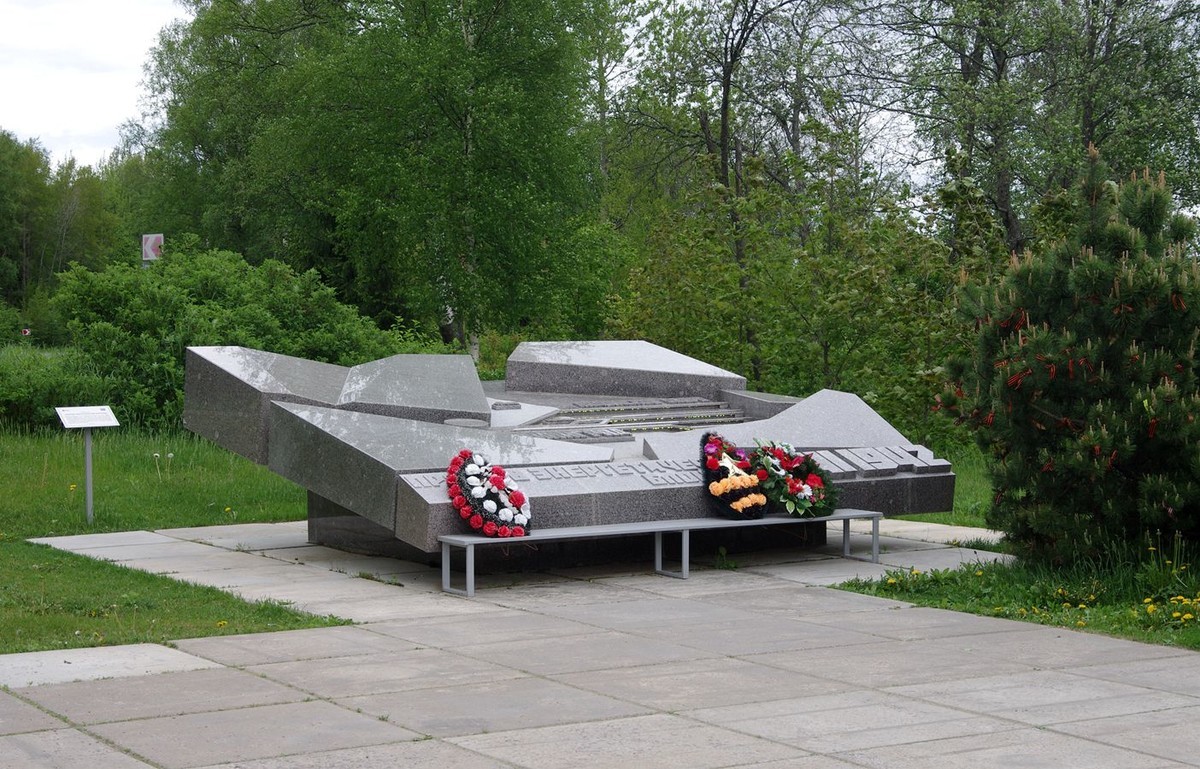 圣彼得堡拉多加湖畔的纪念碑