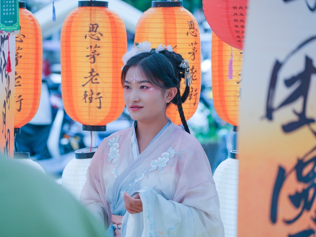 ---但愿人长久千里共婵娟----