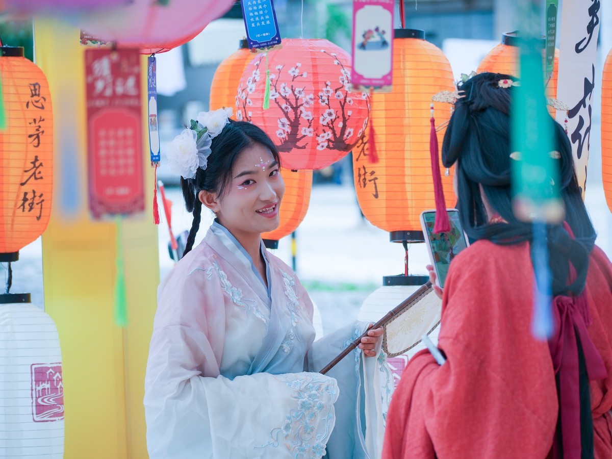 ---但愿人长久千里共婵娟----