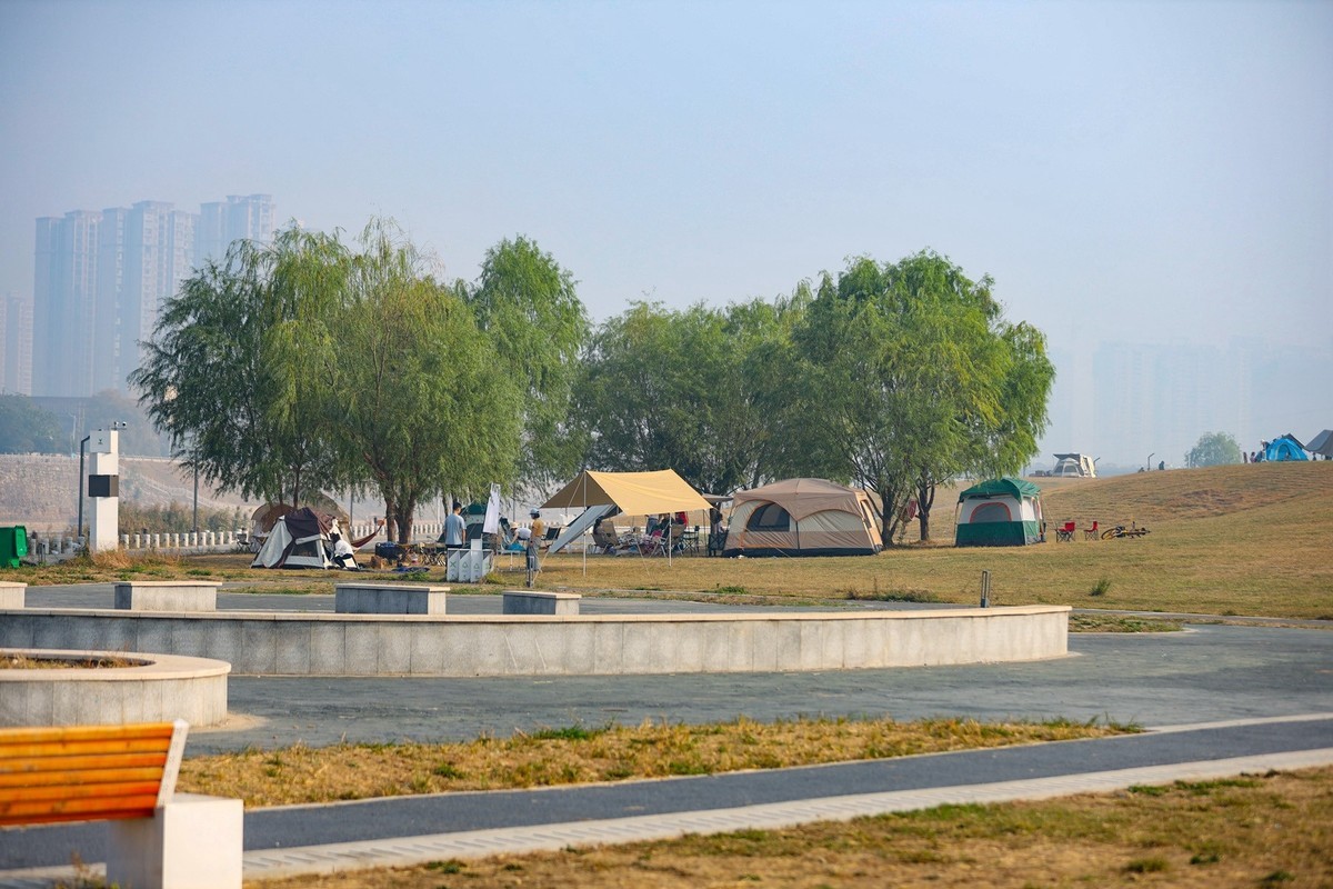 周未来鸭子铺休闲之人