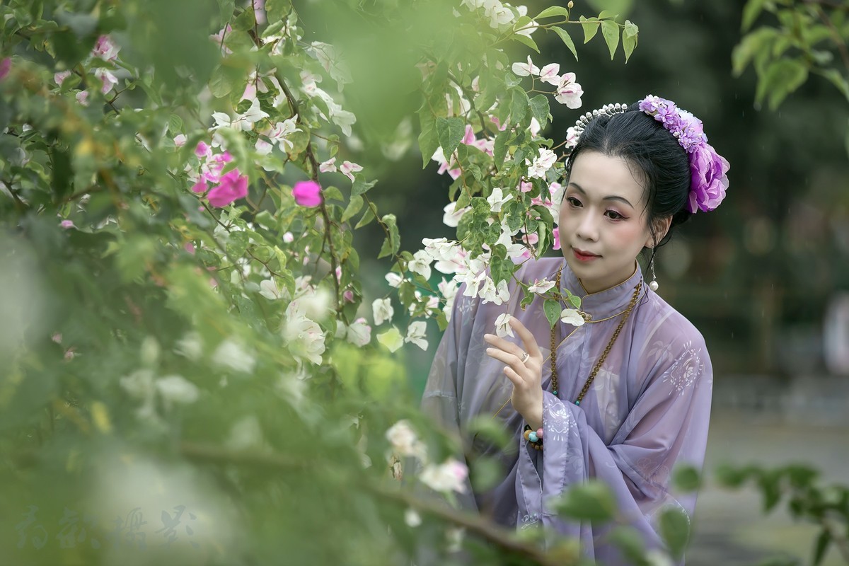 有礼仪之大，故称华夏