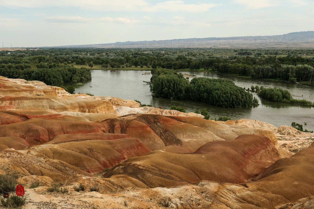 新疆游拍-额尔齐斯河五彩滩1