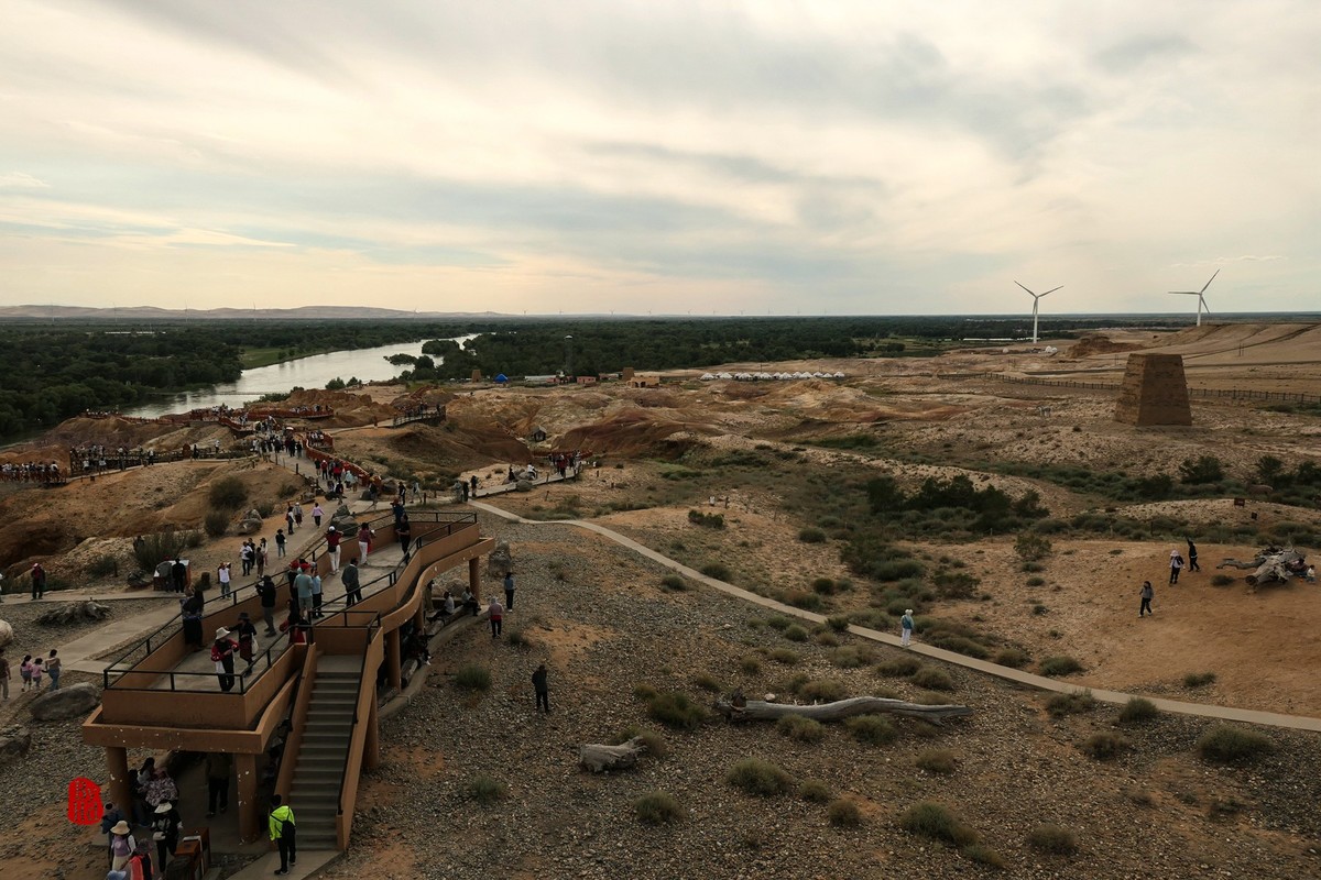 新疆游拍-额尔齐斯河五彩滩1