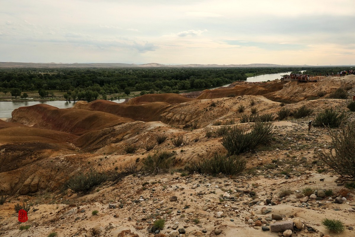 新疆游拍-额尔齐斯河五彩滩1