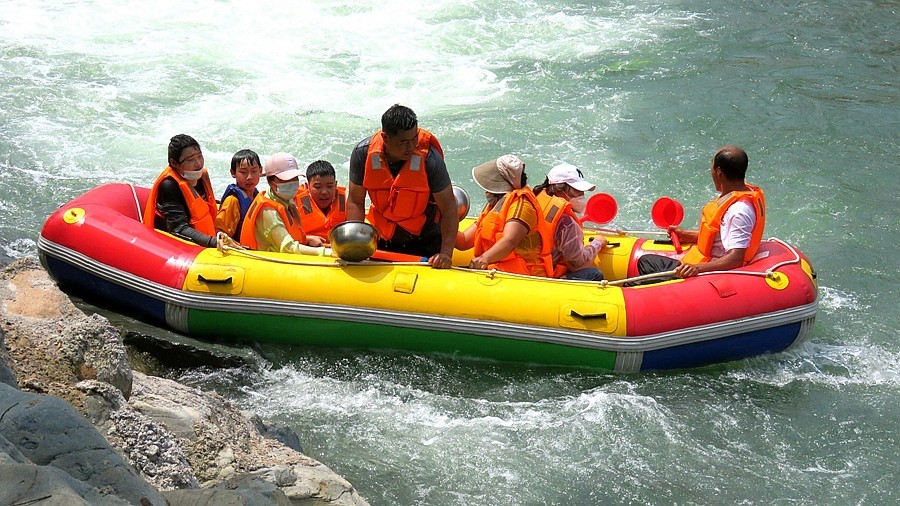 031【不老松：东戴河游纪】永安峡谷漂流！ 漂流下滑被浪花淹没就是为了寻求刺激