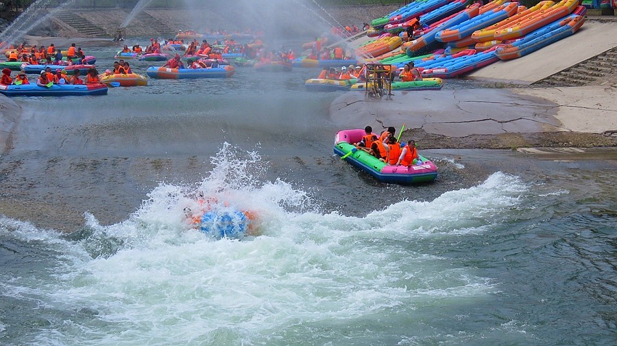 032【不老松：东戴河游纪】永安峡谷漂流！ 漂流下滑被浪花淹没就是为了寻求刺激