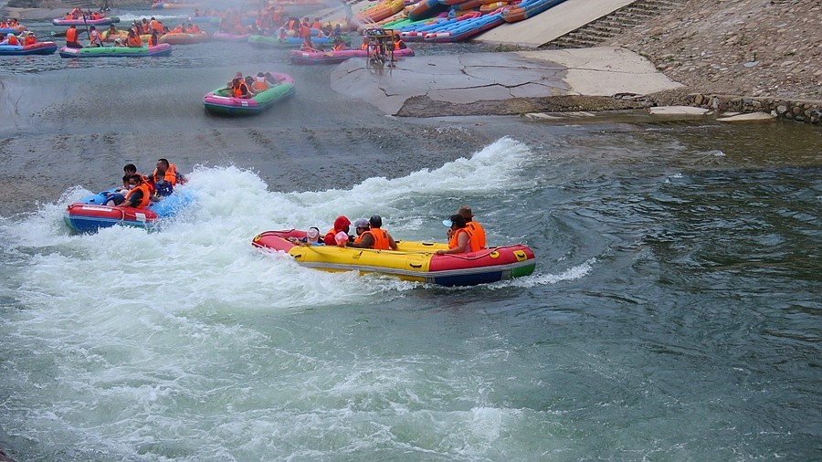 032【不老松：东戴河游纪】永安峡谷漂流！ 漂流下滑被浪花淹没就是为了寻求刺激