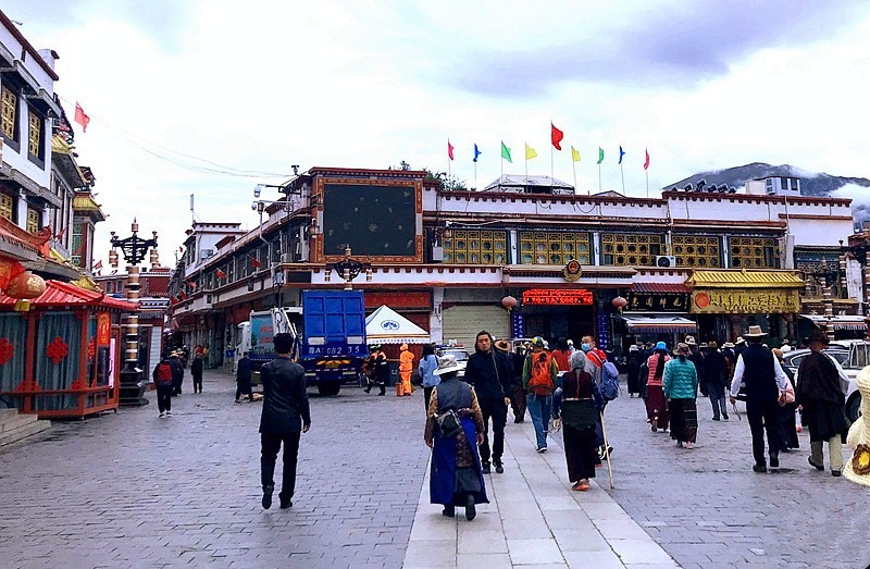 【不老松：游摄纪实】：〔24〕西藏风情！拉萨八廓古城[八角街]！