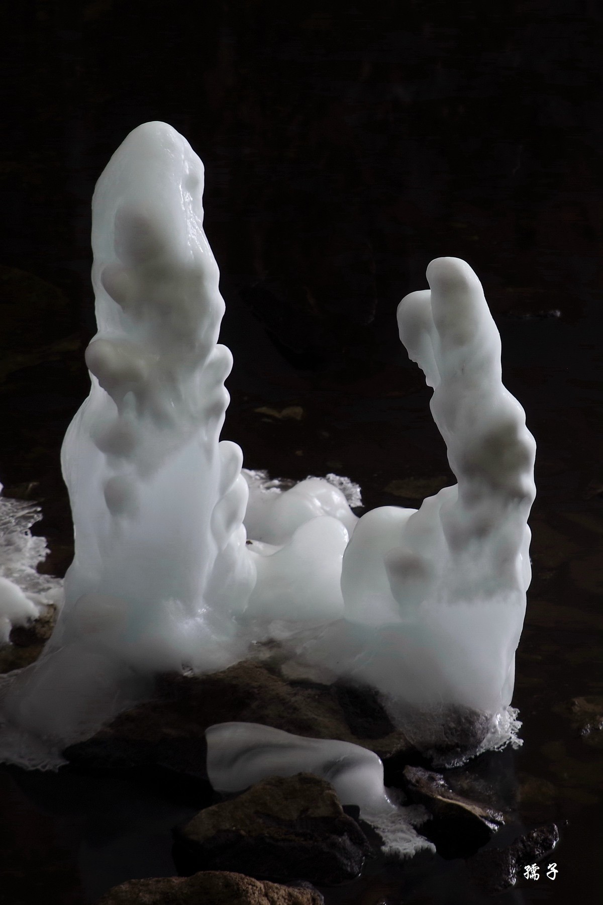 k1+24-70镜头  长白山区的点水成冰