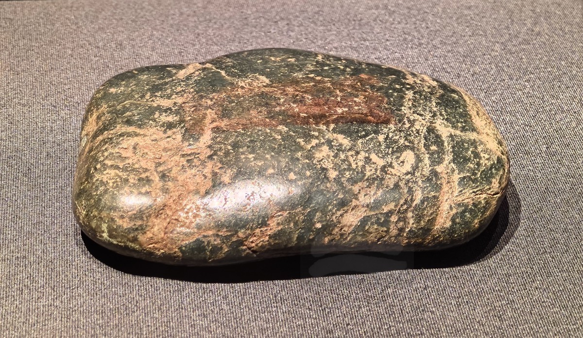 明万历玉石雕像+——武汉随笔