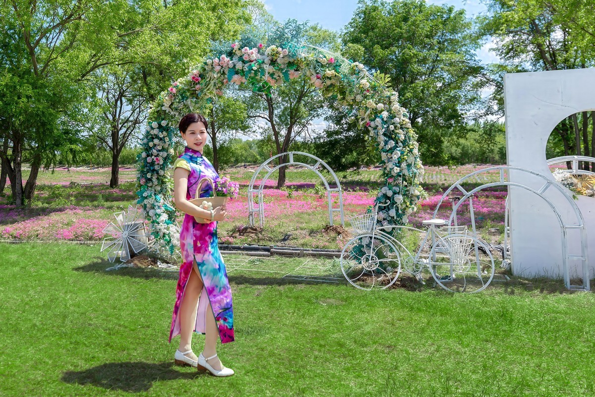 圣洁摇篮山人像