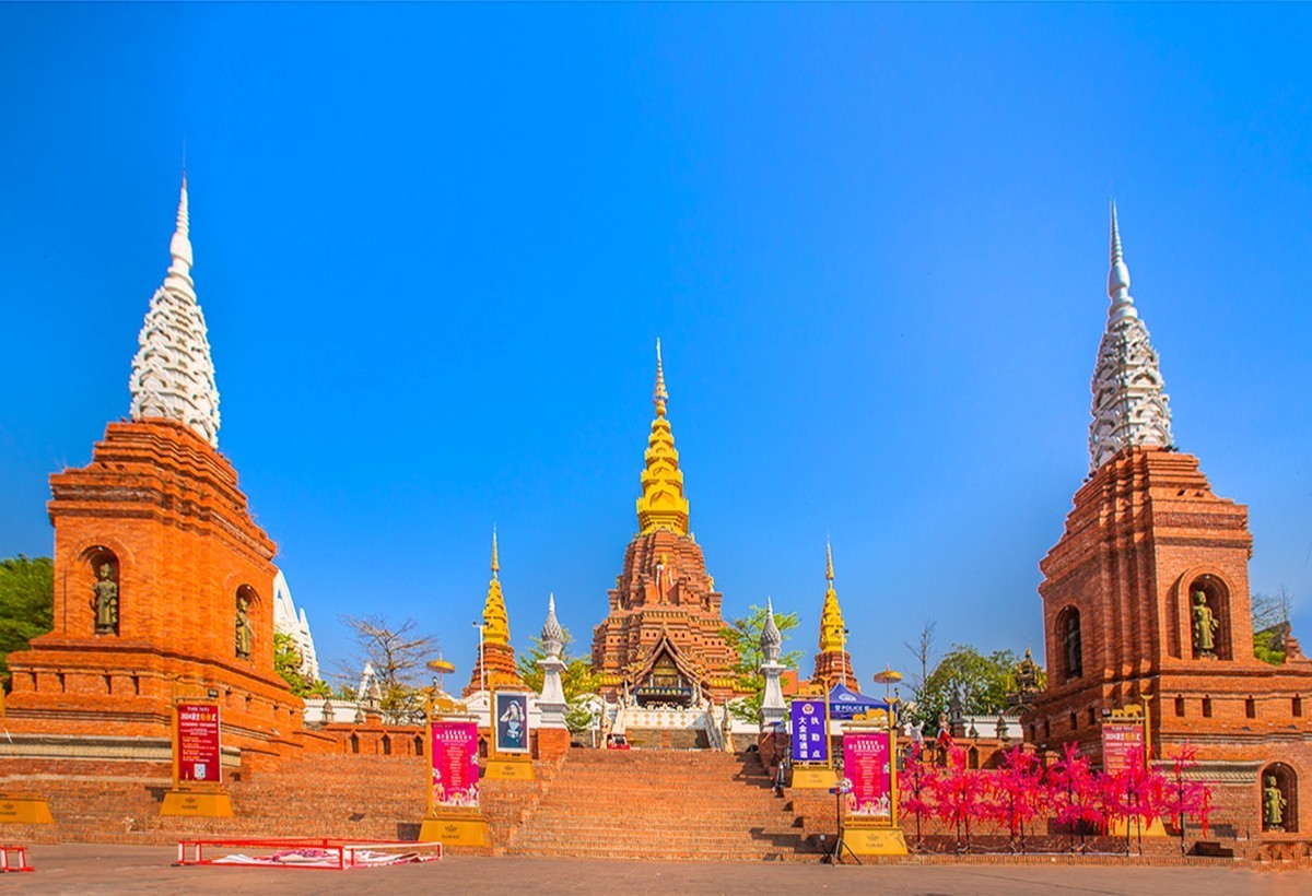 2025-02-05西双版纳大金塔寺