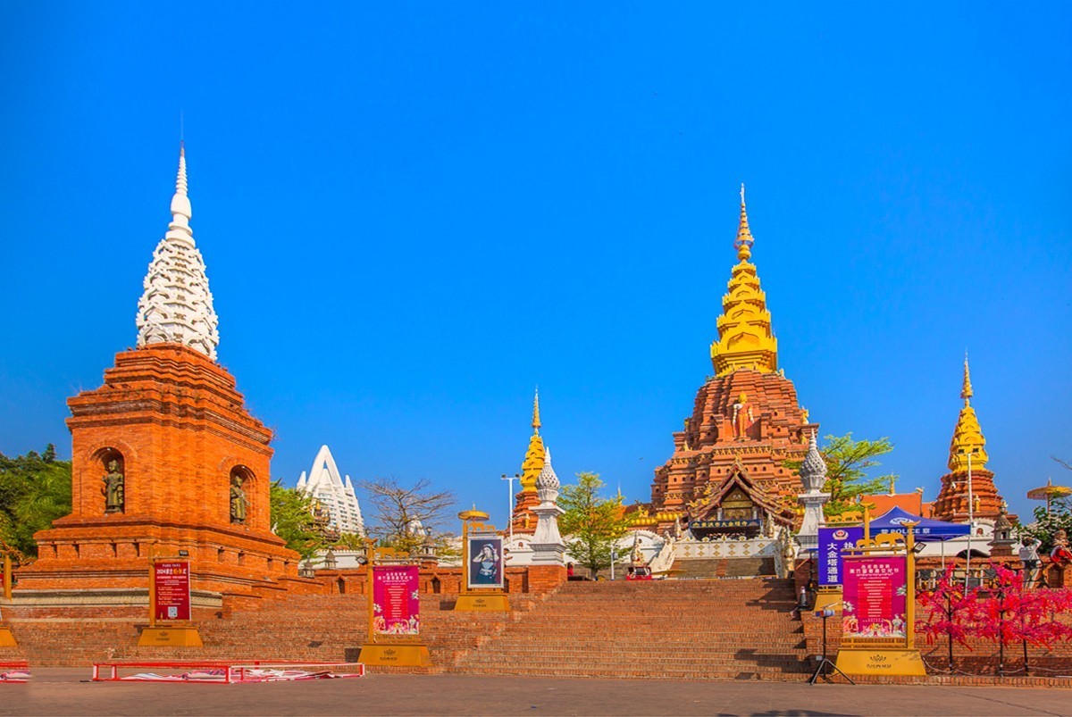 2025-02-05西双版纳大金塔寺