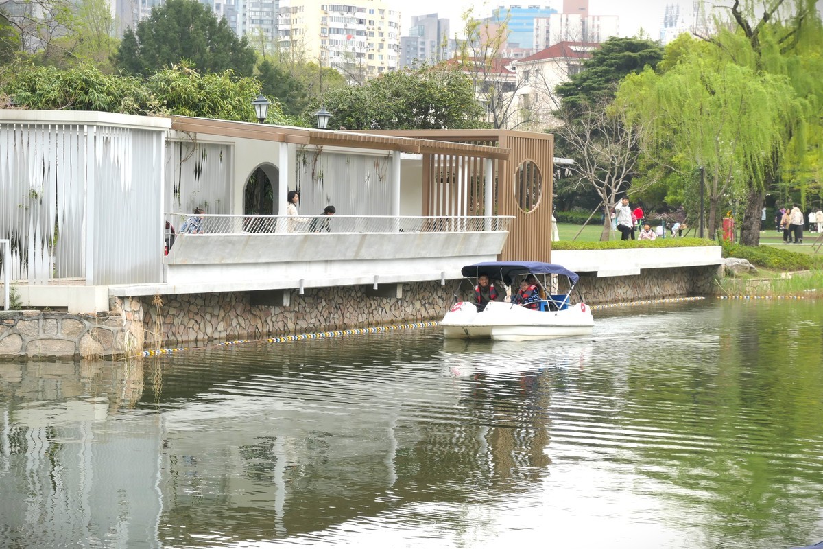 【上海中山公园春景】