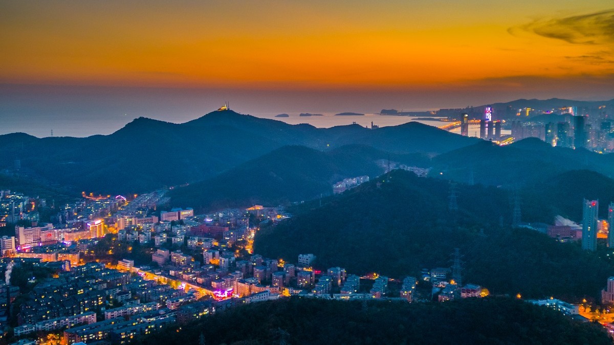 鸟瞰大连，华灯初上------