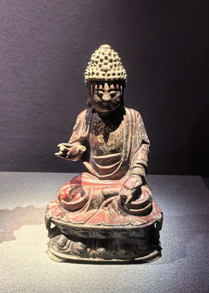 明万历玉石雕像+——武汉随笔