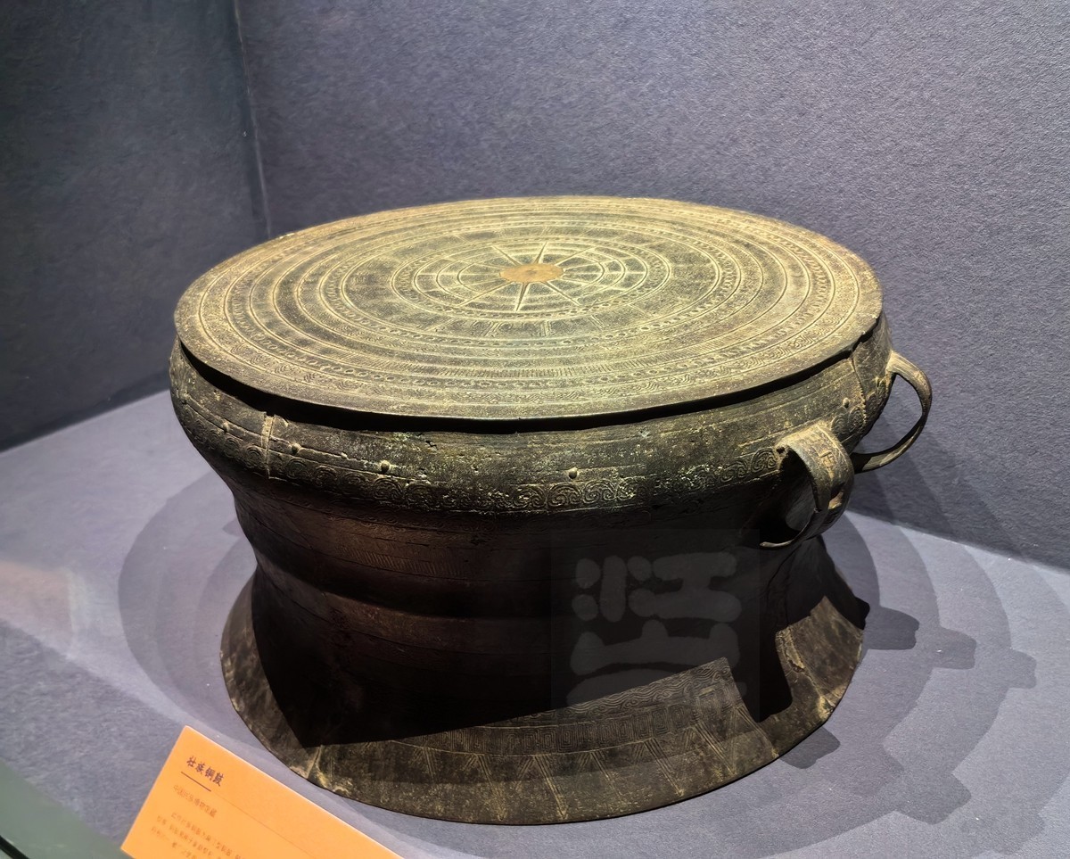 明万历玉石雕像+——武汉随笔