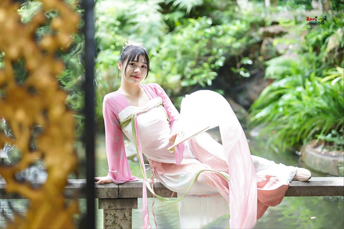 【兰缘少女】------佳佳