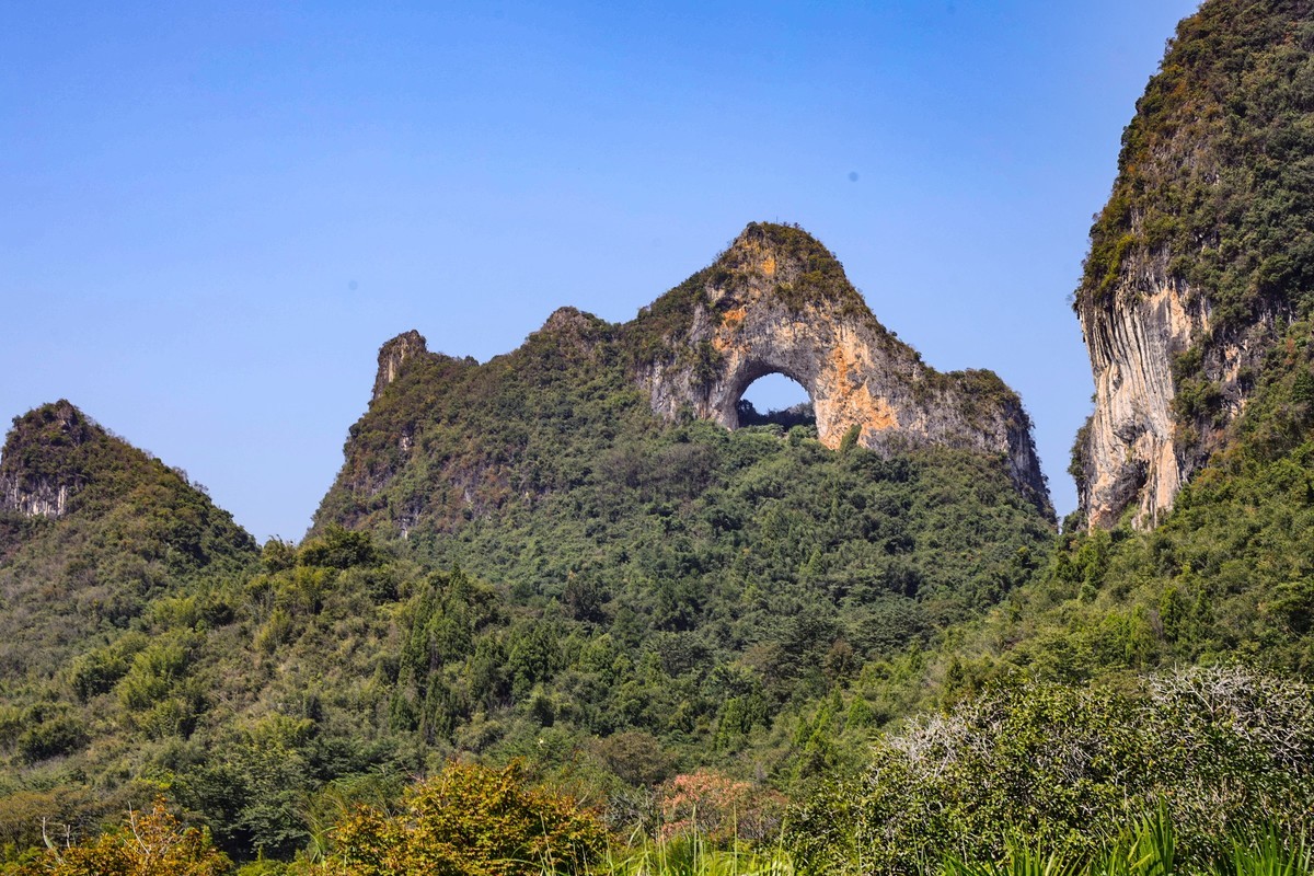 桂林--游月亮山1