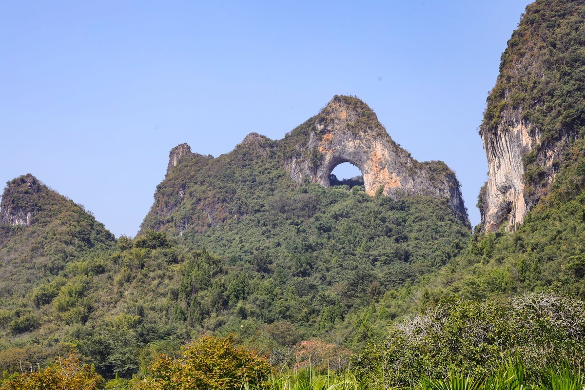 桂林--游月亮山1