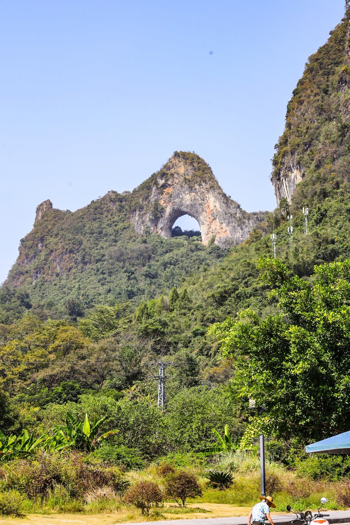 桂林--游月亮山1