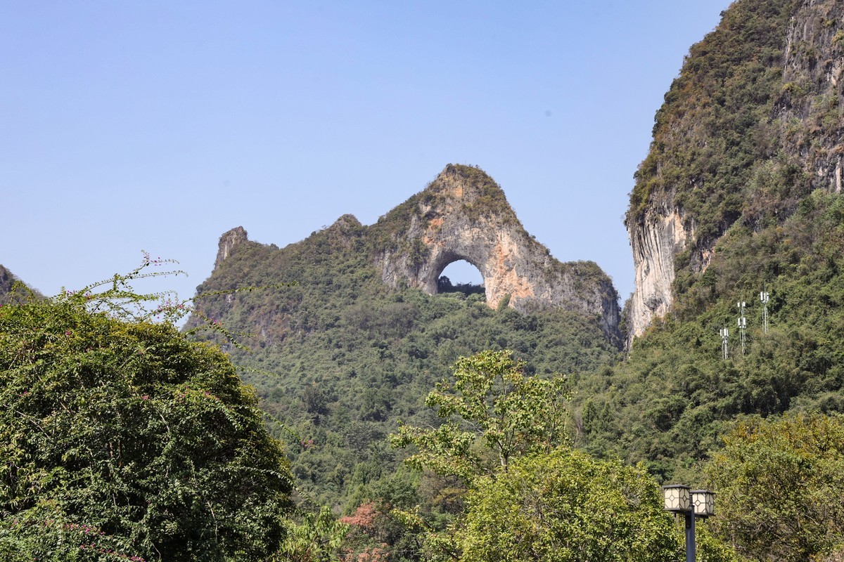 桂林--游月亮山1