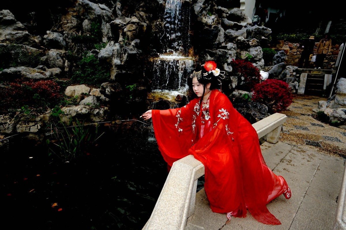 古琴台的古装美女！