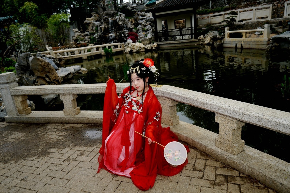 古琴台的古装美女！