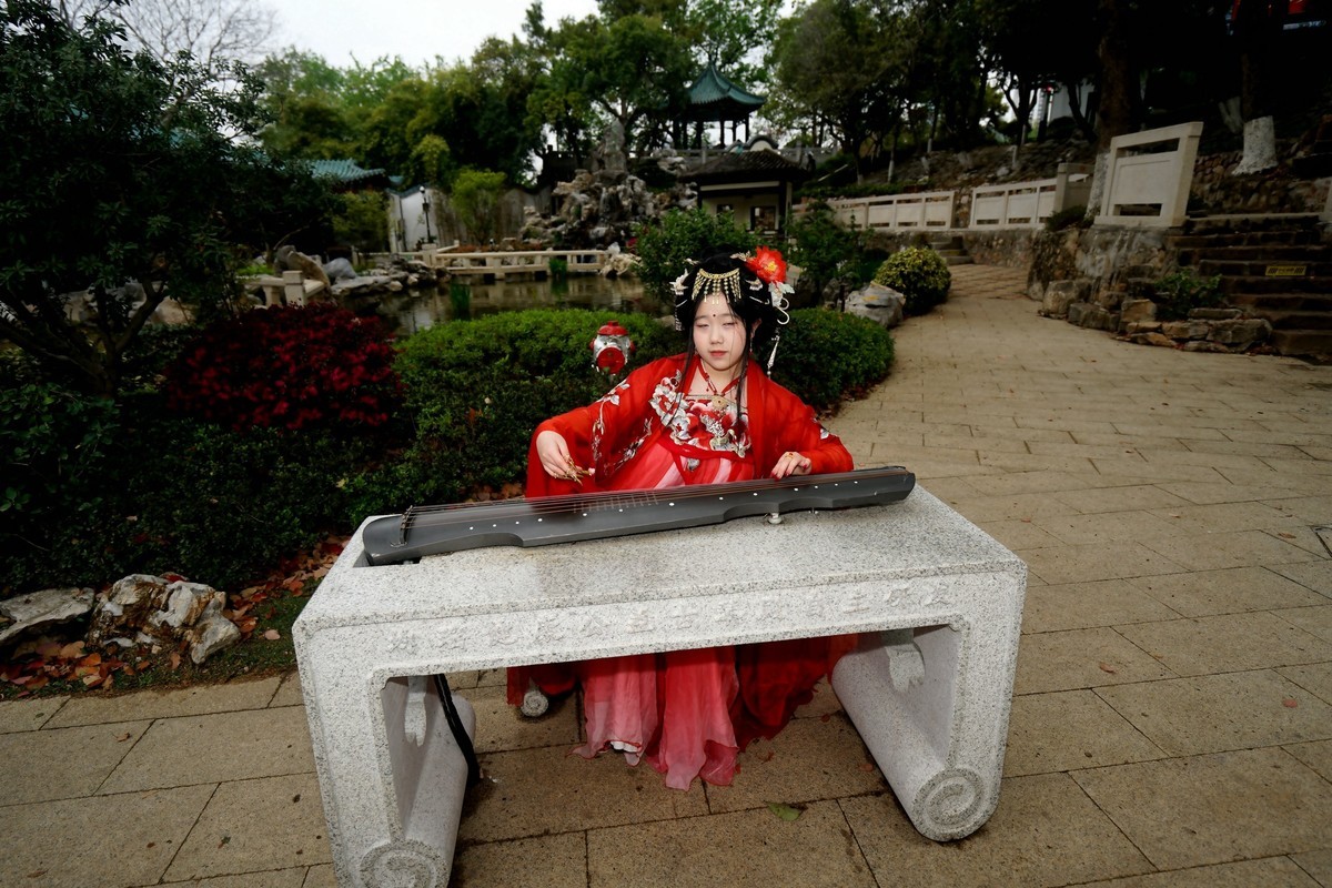 古琴台的古装美女！