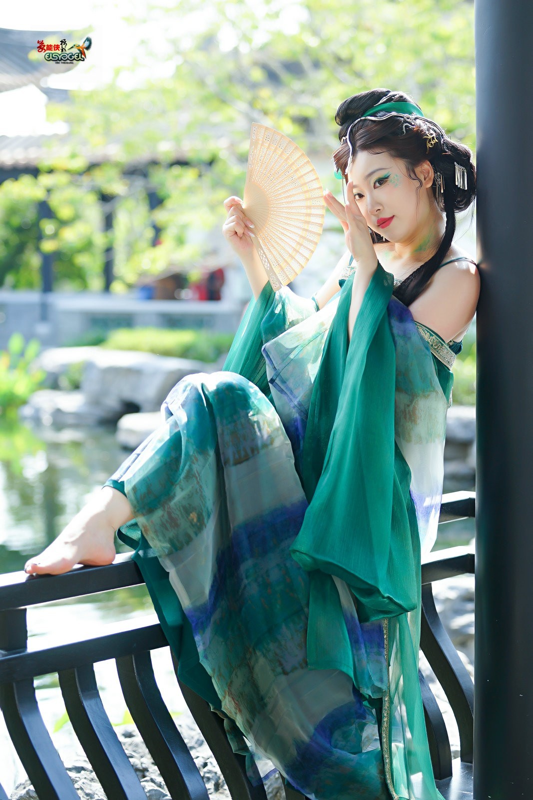 【春日青蛇妖女】---小魚