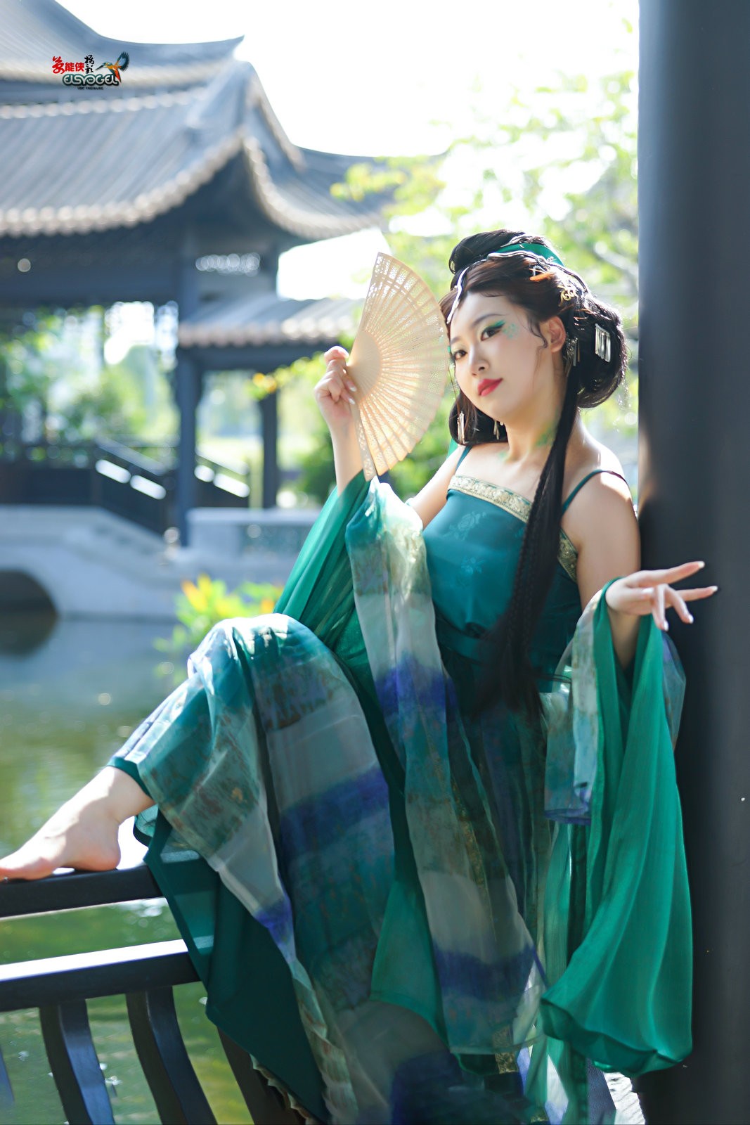 【春日青蛇妖女】---小魚