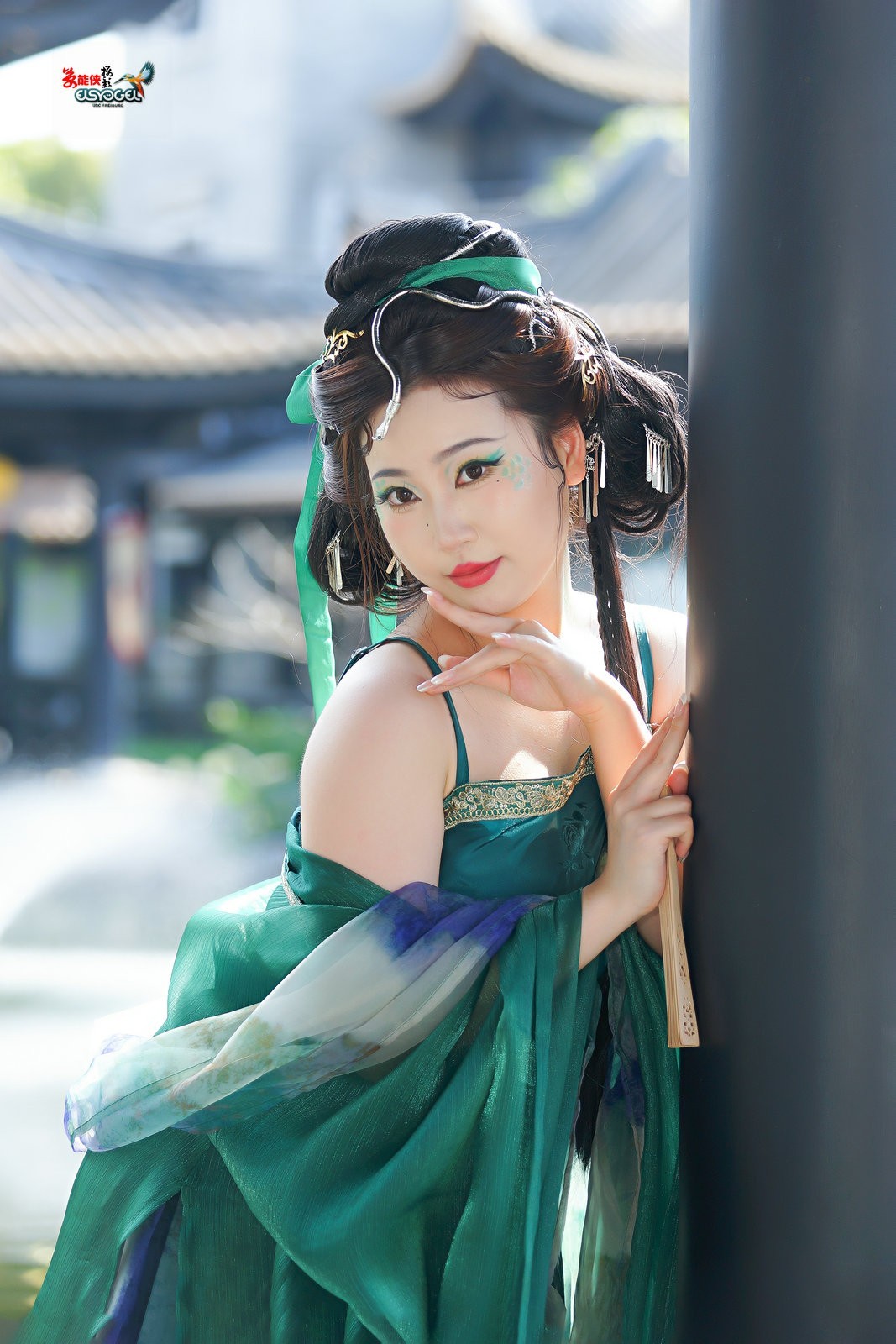 【春日青蛇妖女】---小魚