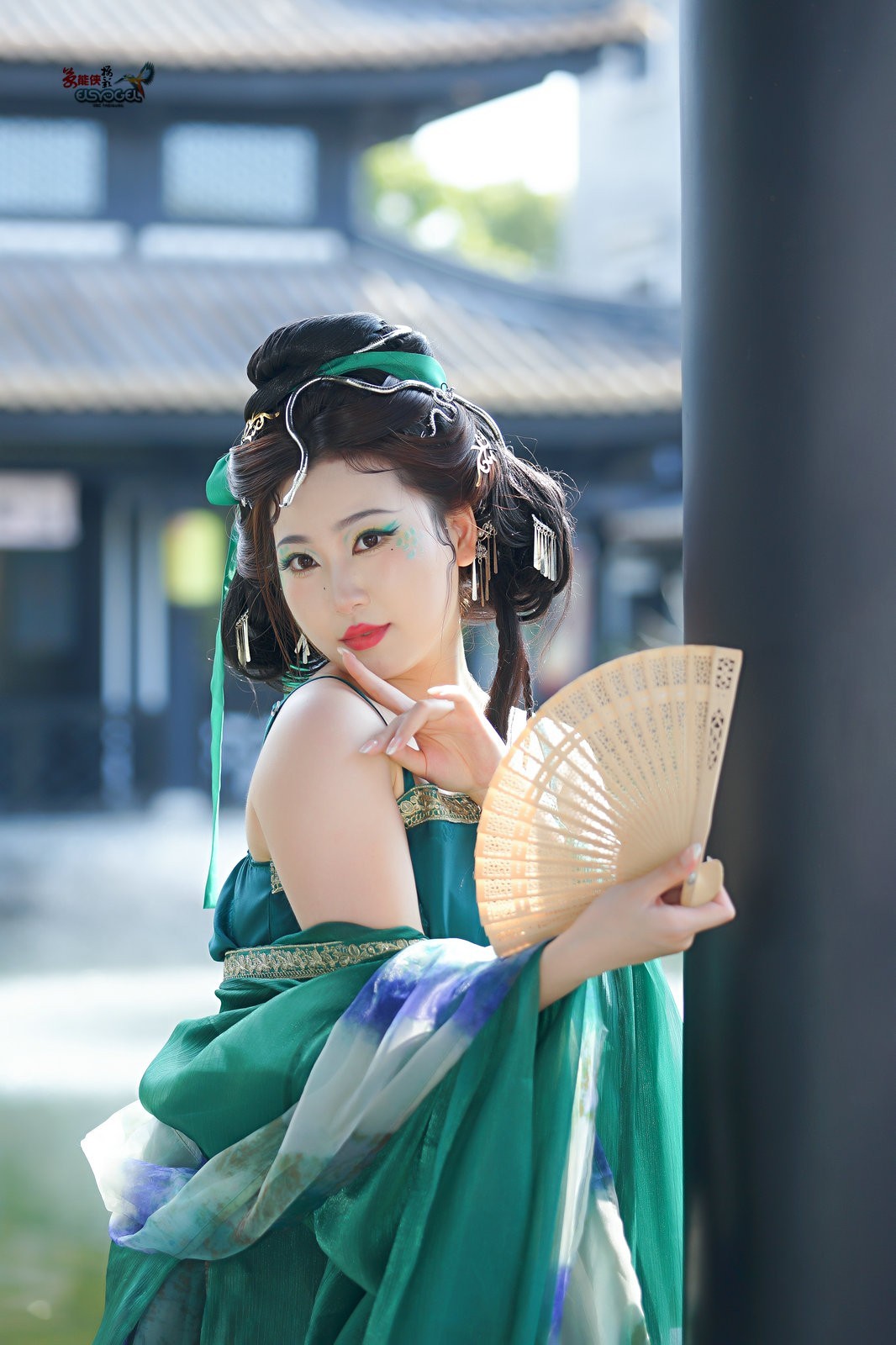 【春日青蛇妖女】---小魚