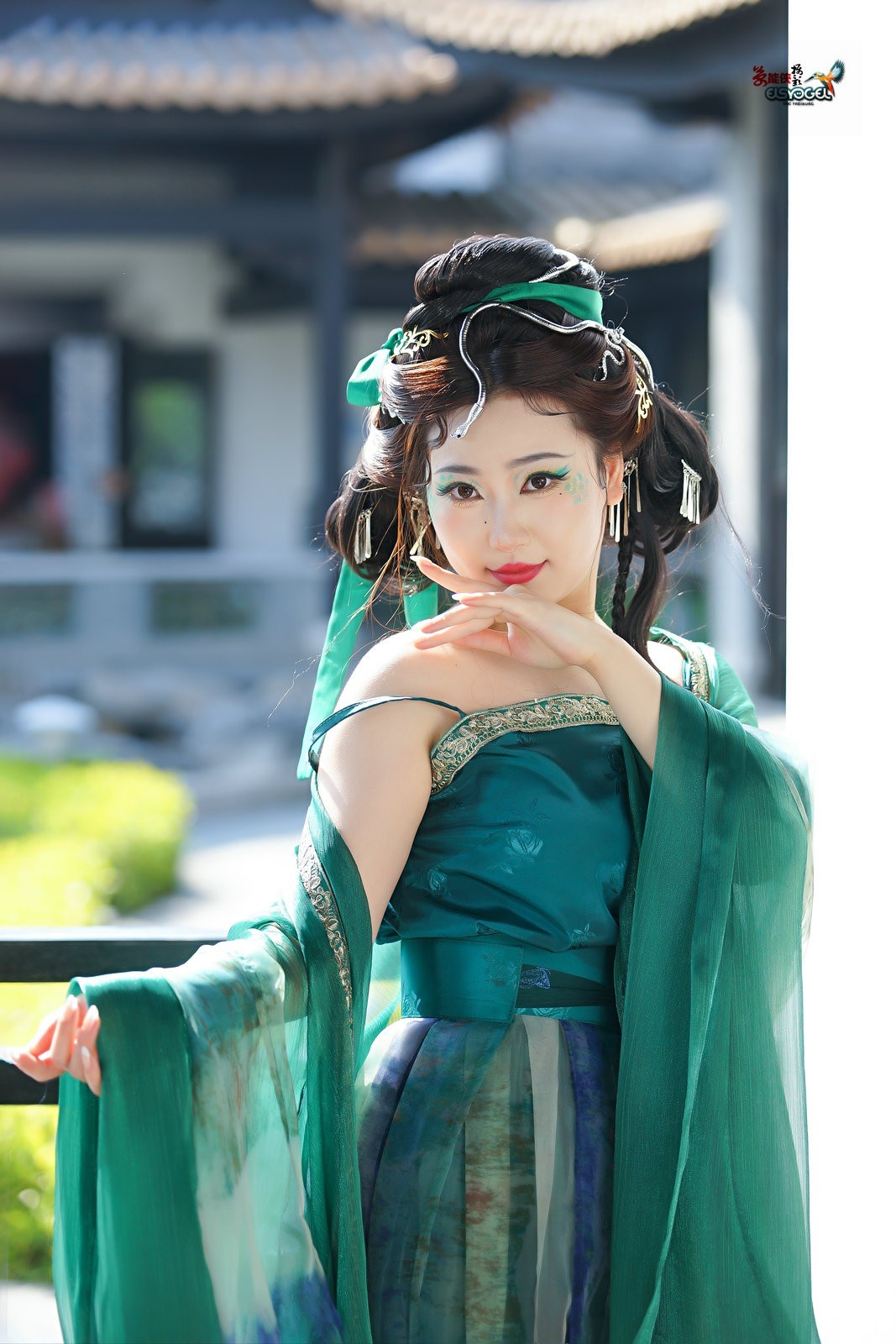 【春日青蛇妖女】---小魚