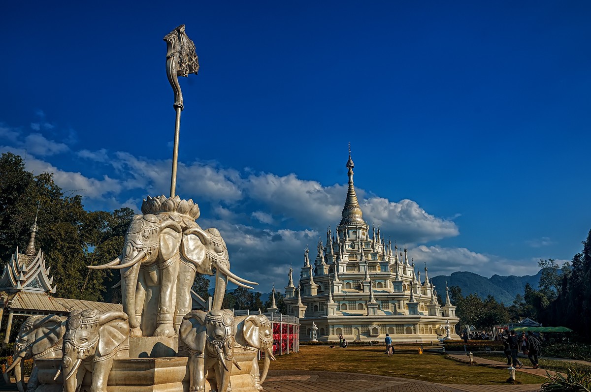 云南芒市 · 勐焕银塔（3）