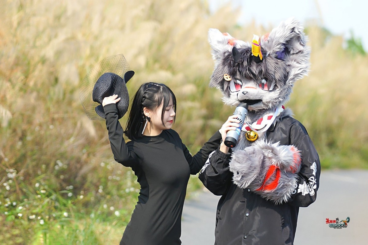 【美女与犬系少年】--佳佳、浩浩
