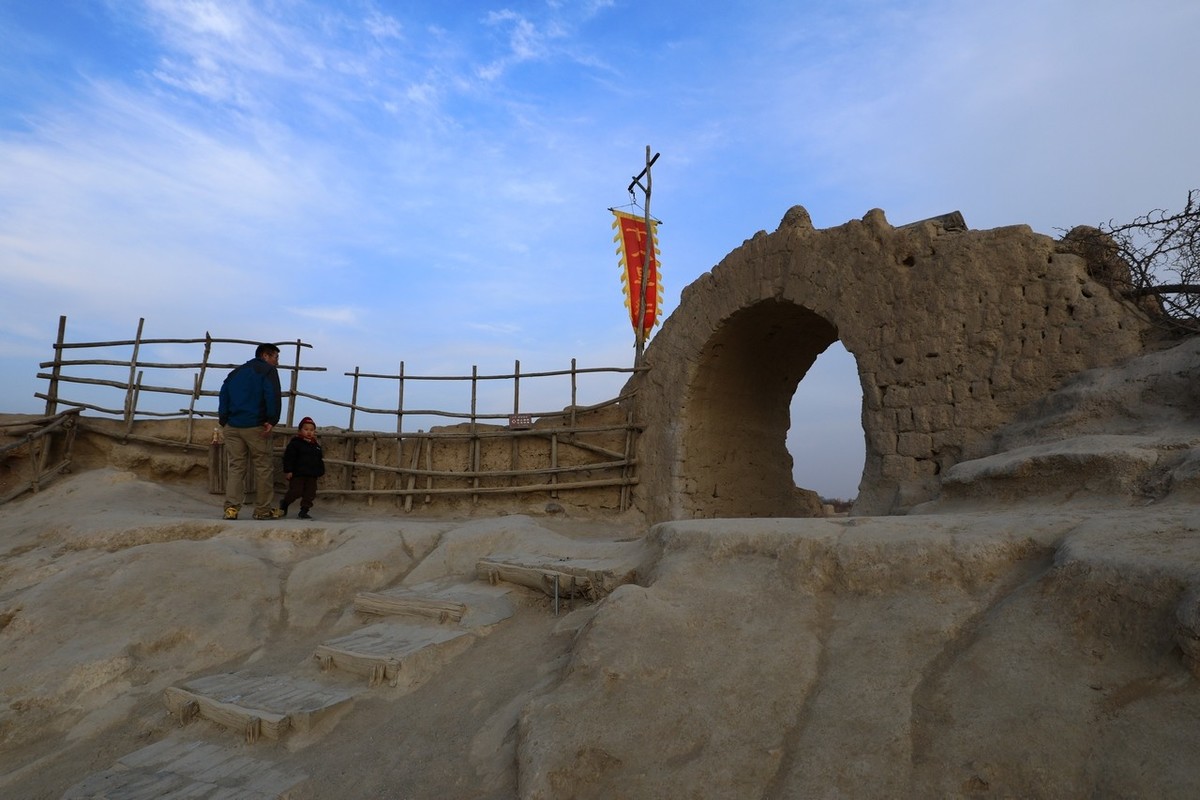 东方好莱坞——镇北堡西部影视城