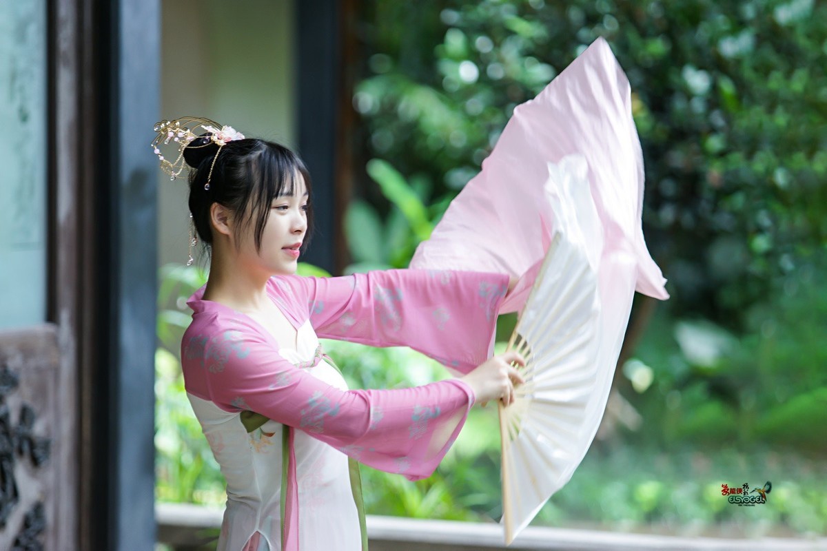 【兰缘少女】------佳佳