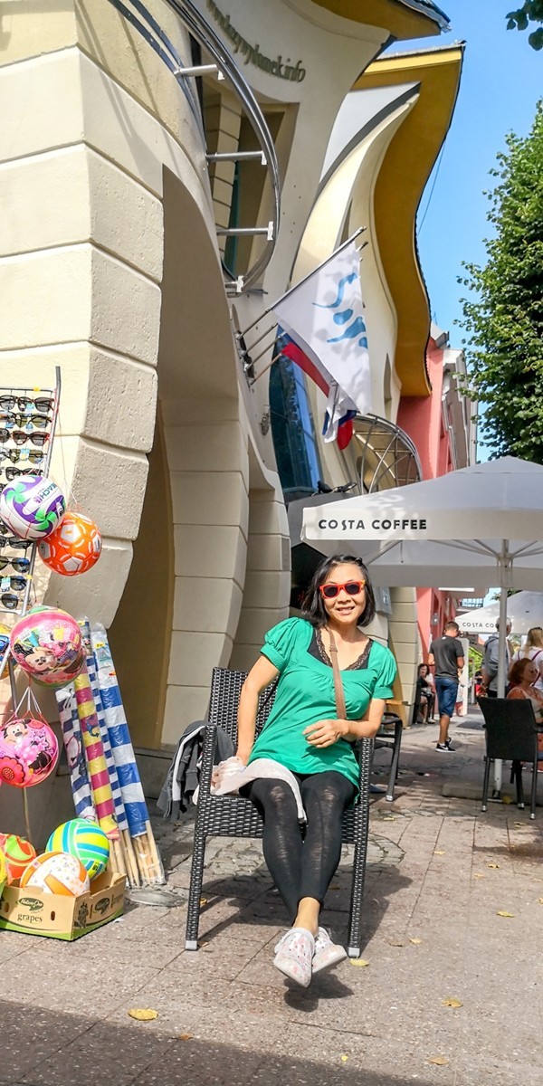 留影“索波特”（波兰）