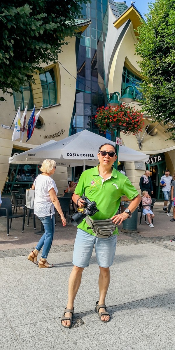 留影“索波特”（波兰）