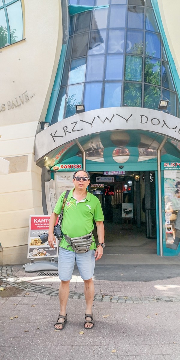 留影“索波特”（波兰）