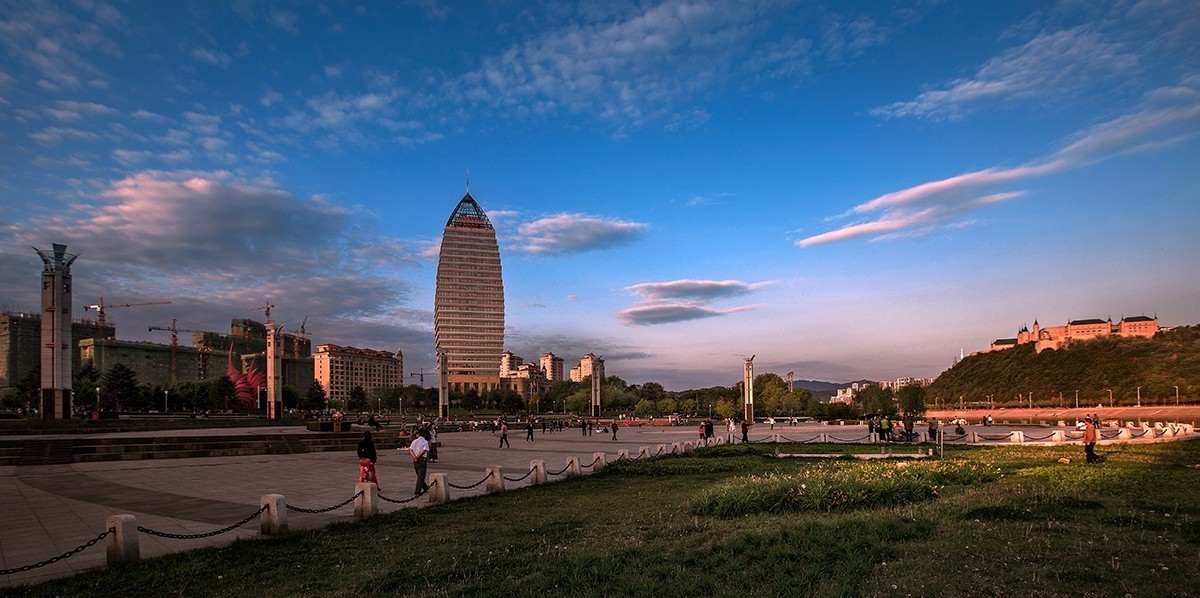 老片子 . 咔嚓瞬间