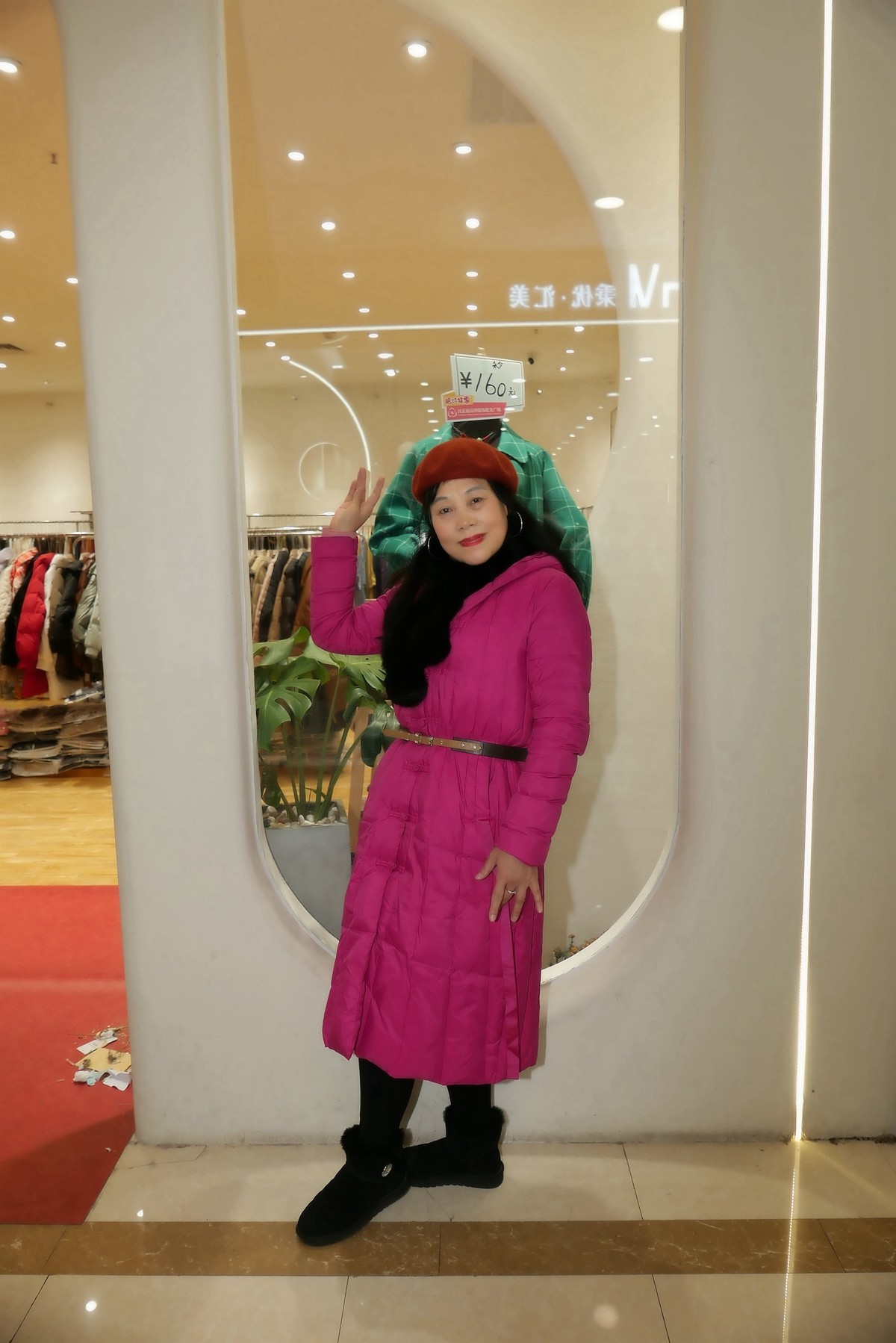 室内环境人像---商场休闲的美女！