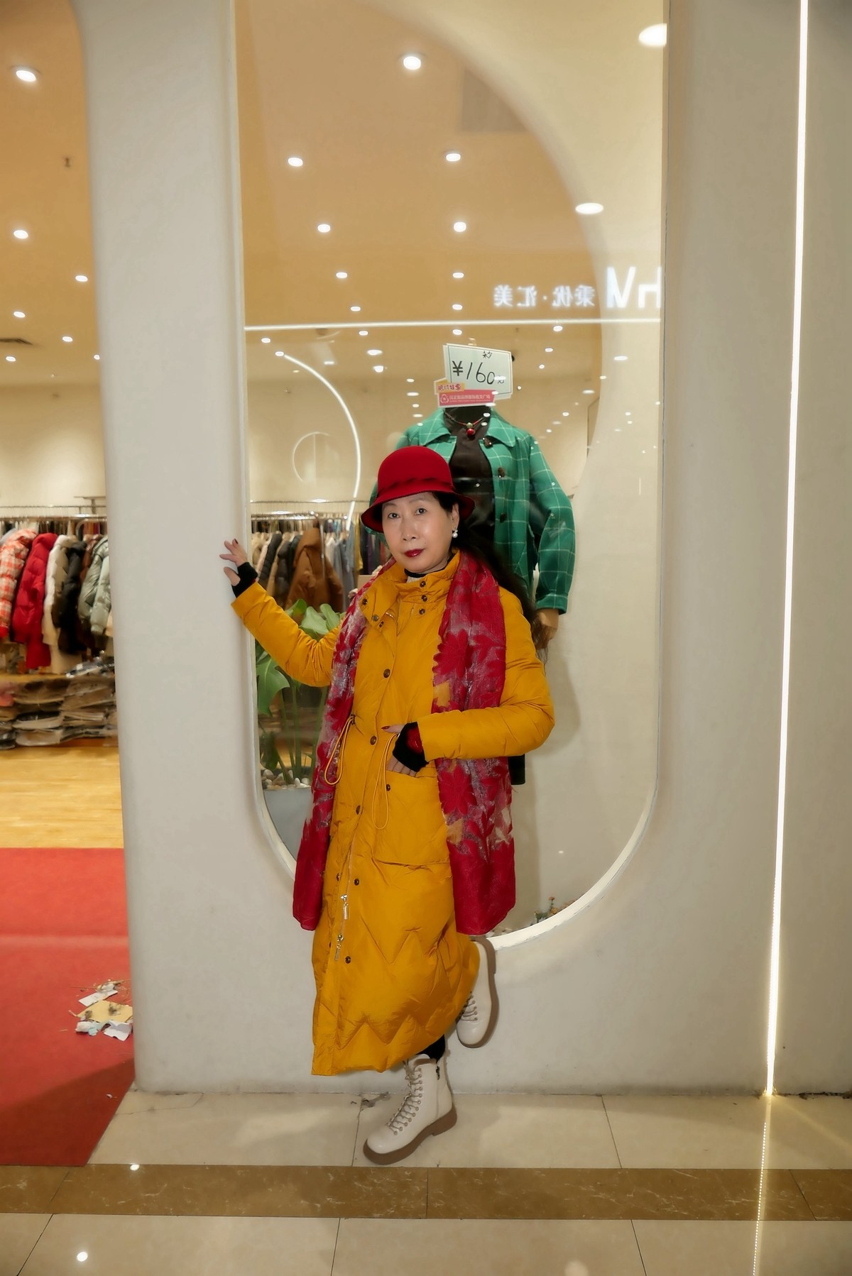 室内环境人像---商场休闲的美女！