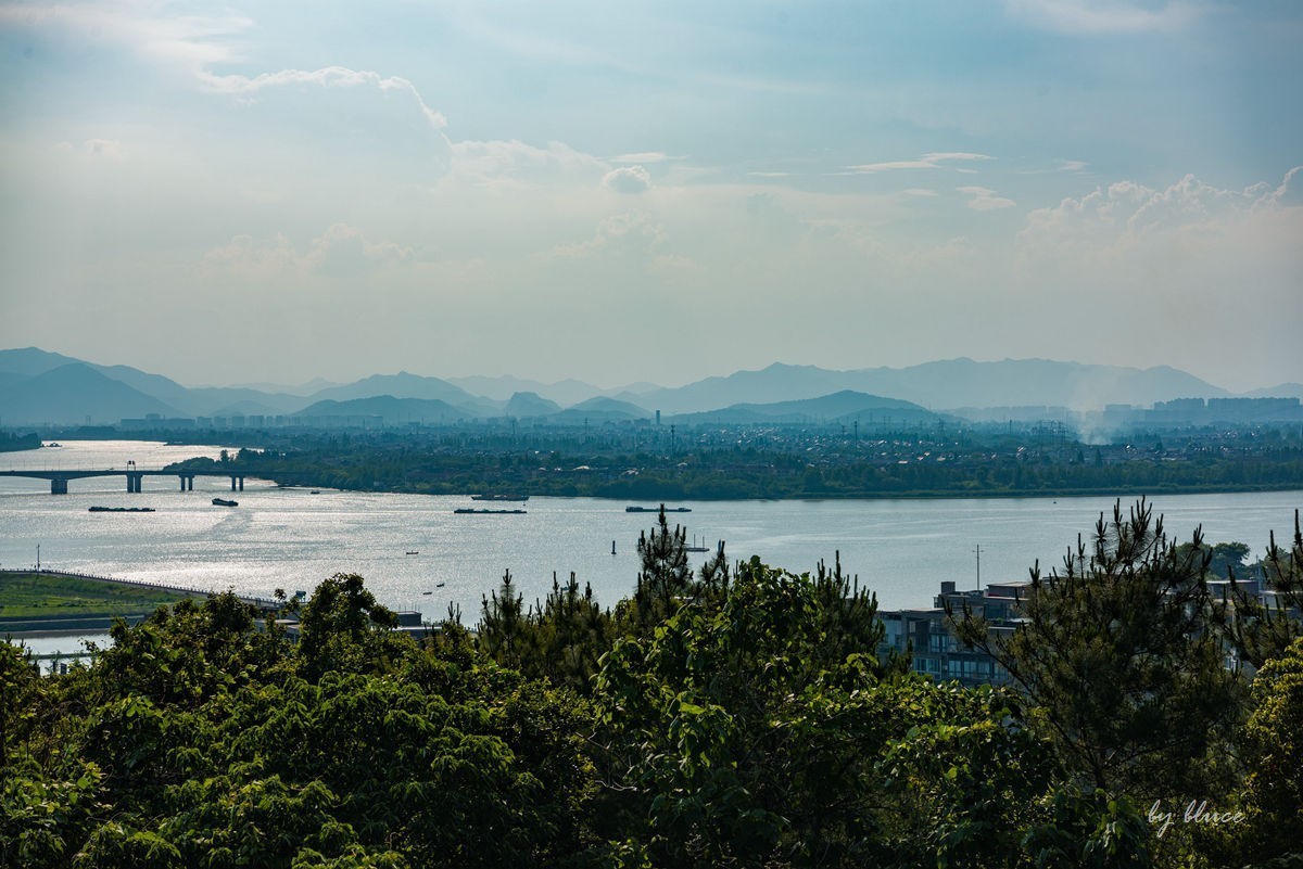 东方文化园随拍（4）-----登三江宝塔