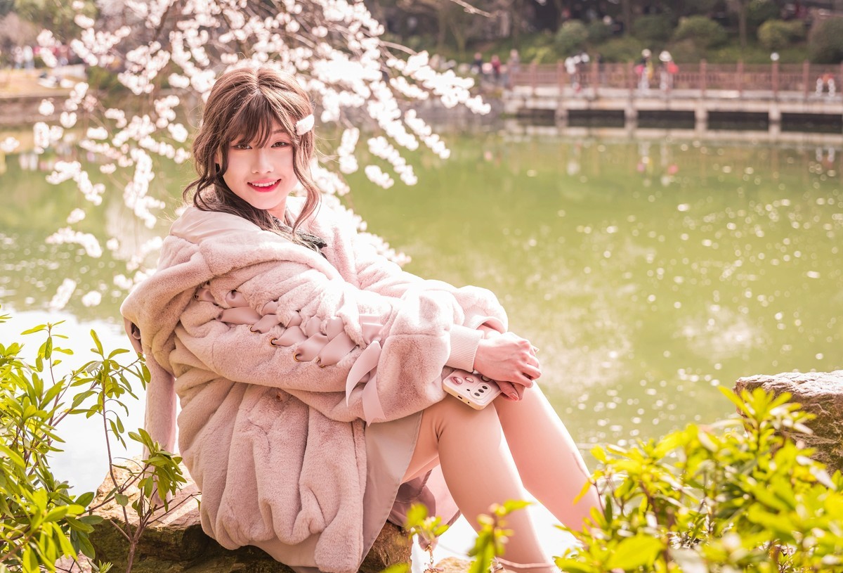 看一组Z24-120f/4s风景、微距及人像片，再谈谈这镜头