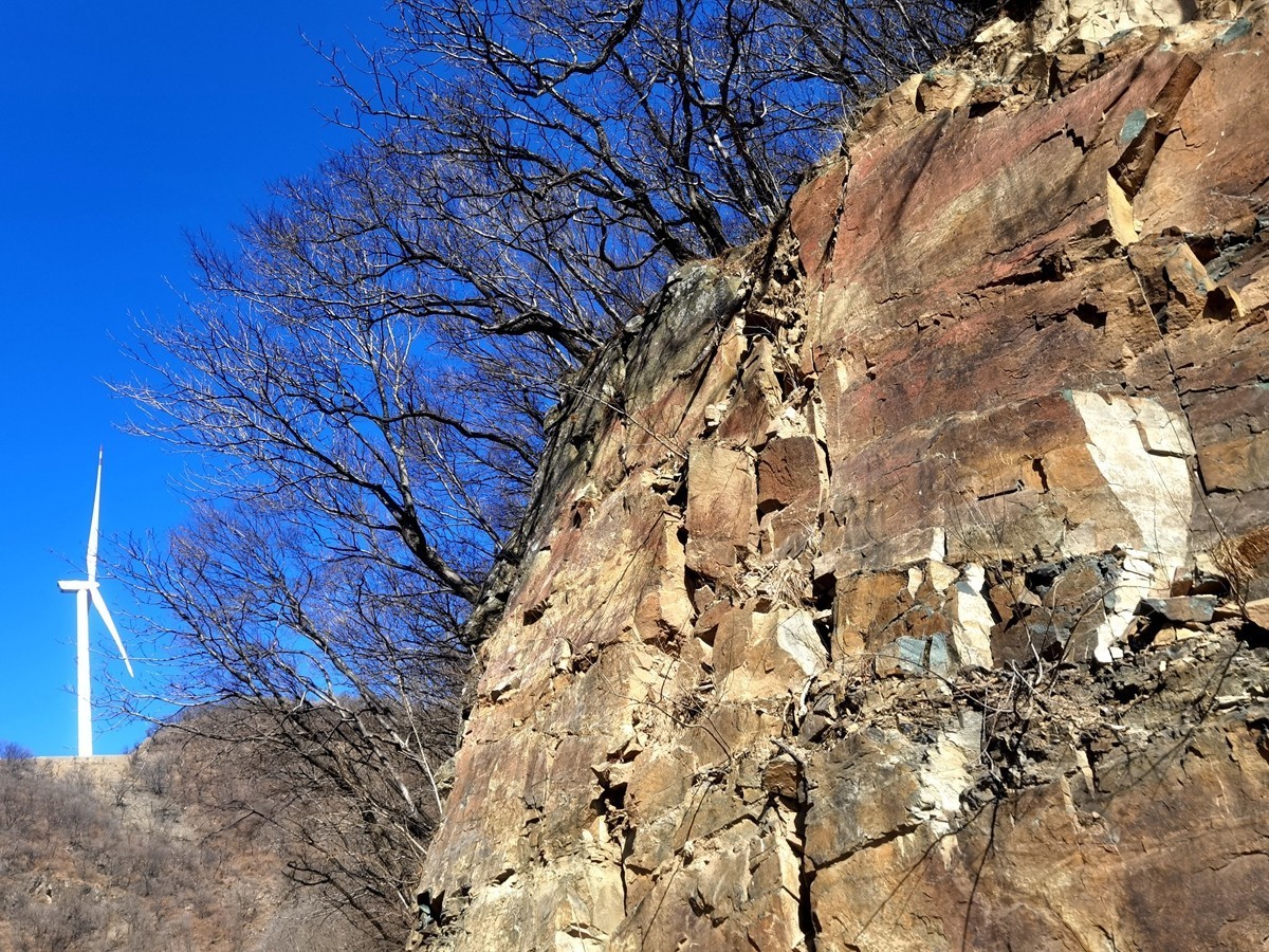 嵩县大坪乡到宜阳花果山乡新修的公路