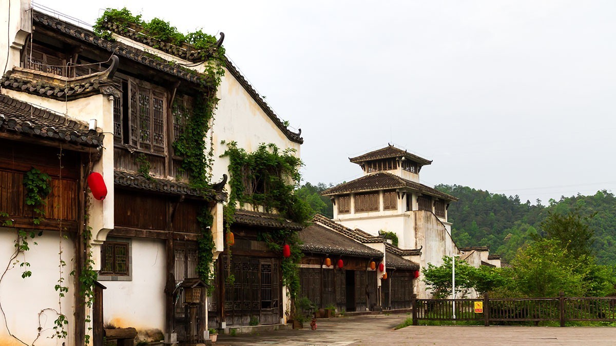 “你不归，灯不灭”——走进梦里老家演艺小镇